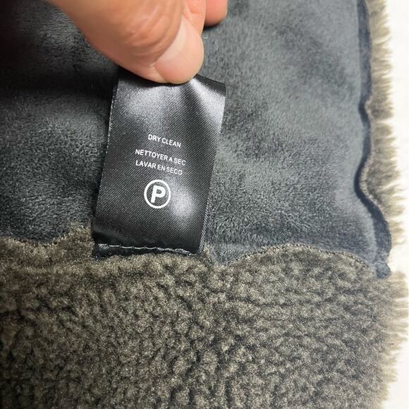 Velvet by Graham & Spencer Vest Womens Medium Brown Faux Shearling - Picture 7 of 11